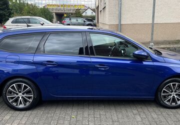 Peugeot 308 76.000 km 8.900 &euro; Frechen 50226