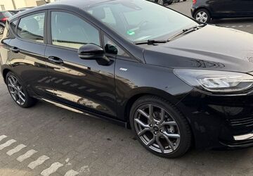 Ford Fiesta 19.000 km 17.700 &euro; Köln 50733