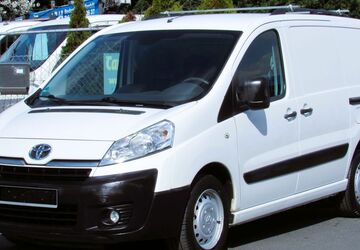 Toyota Proace (Verso) 100.000 km 6.490 &euro; Köln-Rath 51107