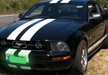 Ford Mustang 142.000 km 9.450 &euro; Köln 51065