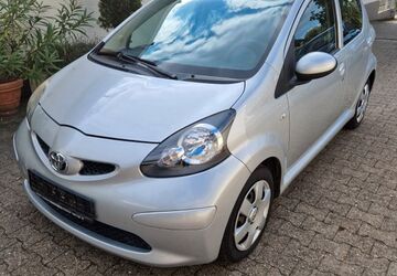 Toyota Aygo (X) 57.000 km 3.600 &euro; Köln 51143