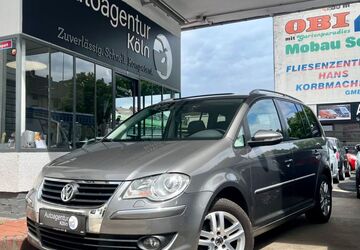 VW Touran 216.000 km 3.990 &euro; Köln 51067