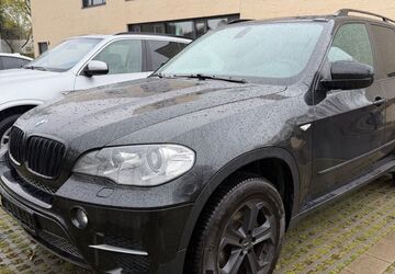 BMW X5 300.000 km 8.550 &euro; Köln 51105