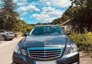 Mercedes-Benz E 220 227.747 km 8.500 &euro; Bergisch Gladbach 51467