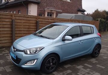 Hyundai i20 107.500 km 4.980 &euro; Hilden 40721