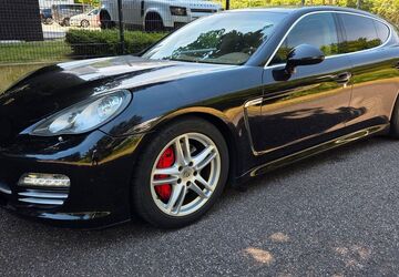 Porsche Panamera 177.800 km 15.495 &euro; Köln 50827