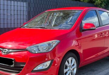 Hyundai i20 98.500 km 3.750 &euro; Solingen 42655