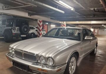 Jaguar XJ 255.000 km 8.900 &euro; BONN 53129