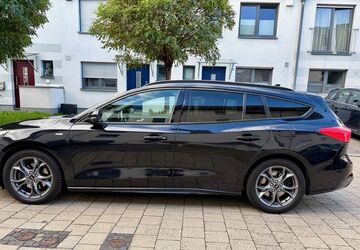 Ford Focus 102.000 km 9.950 &euro; Köln 50859