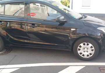 Hyundai i20 147.200 km 3.800 &euro; Siegburg 53721