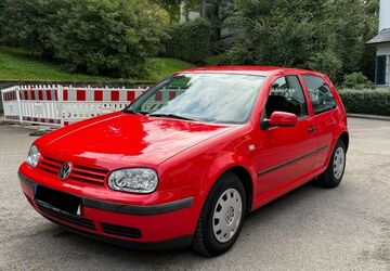 VW Golf 81.000 km 3.980 &euro; Remscheid 42853