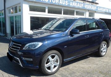 Mercedes-Benz ML 350 198.000 km 16.500 &euro; Wiehl 51674