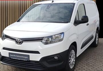 Toyota Proace City 31.000 km 16.990 &euro; Leverkusen 51381