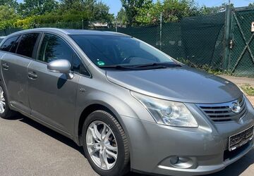 Toyota Avensis 320.000 km 2.999 &euro; Köln 50739