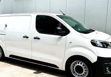Toyota Proace (Verso) 123.849 km 12.695 &euro; Köln 51107