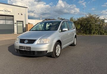VW Touran 176.222 km 3.499 &euro; Wesseling 50389
