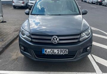 VW Tiguan 157.000 km 9.890 &euro; Köln 50997