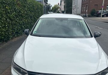 VW Passat 154.000 km 7.800 &euro; Solingen 42657