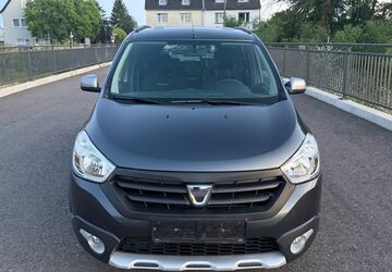 Dacia Lodgy 105.000 km 5.500 &euro; Köln/Poll 51105