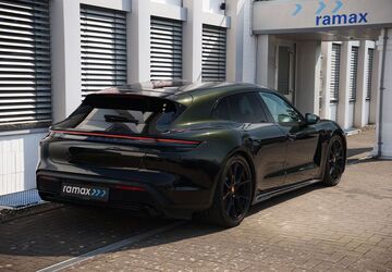 Porsche Taycan 28.500 km 89.500 &euro; Hürth (bei Köln) 50354