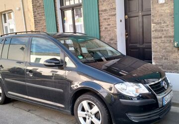 VW Touran 189.000 km 3.999 &euro; Bornheim 53332