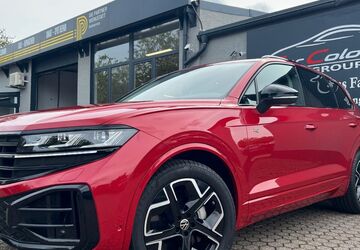 VW Touareg 9.436 km 67.298 &euro; Köln 50829