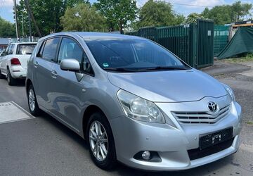 Toyota Verso 191.000 km 6.666 &euro; Köln 50739