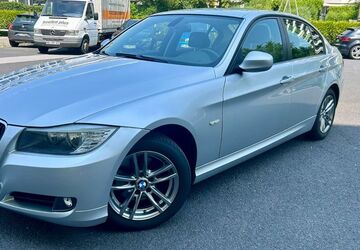 BMW 318 77.600 km 7.800 &euro; Hilden 40721