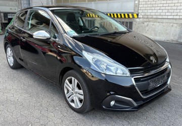 Peugeot 208 142.240 km 3.950 &euro; Bornheim 53332