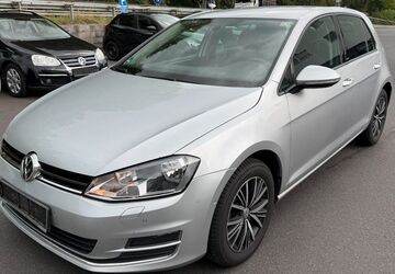 VW Golf 99.000 km 8.480 &euro; Much 53804