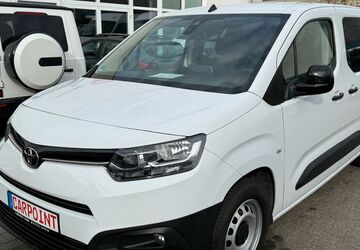 Toyota Proace City 143.000 km 16.950 &euro; Brühl 50321