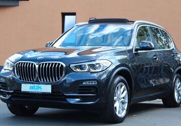BMW X5 211.000 km 31.990 &euro; Köln 51107