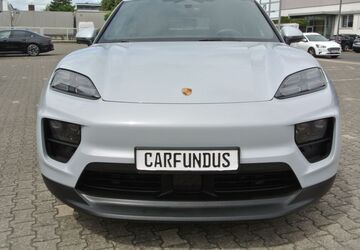 Porsche Macan 9.999 km 74.999 &euro; Köln Lövenich 50859