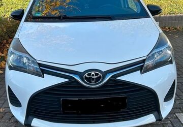 Toyota Yaris 129.000 km 6.400 &euro; Sankt Augustin 53757