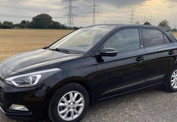 Hyundai i20 74.000 km 7.950 &euro; Hürth 50354