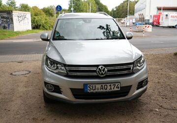 VW Tiguan 112.800 km 7.900 &euro; Bornheim 53332