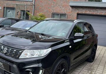 Suzuki Vitara 108.000 km 9.999 &euro; Solingen 42651