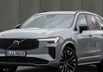 Volvo XC90 8.200 km 81.990 &euro; Köln 50968