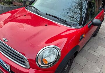 Mini ONE 153.000 km 2.599 &euro; Köln 51069