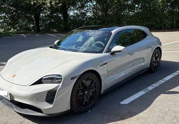 Porsche Taycan 110.000 km 71.999 &euro; Wiehl 51674