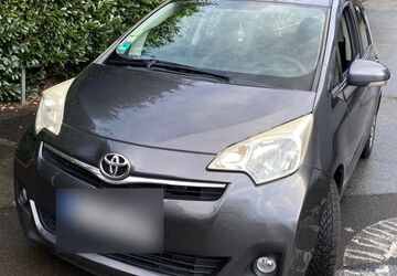 Toyota Verso-S 204.665 km 5.000 &euro; Wermelskirchen 42929