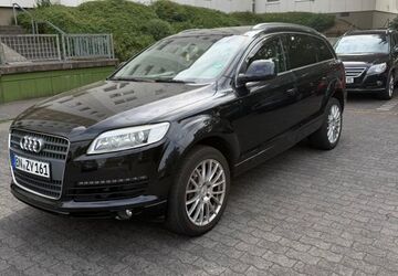 Audi Q7 180.000 km 4.800 &euro; Bonn 53123