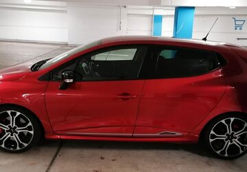 Renault Clio 96.000 km 18.800 &euro; Köln 50667