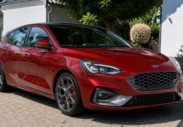 Ford Focus 69.000 km 22.500 &euro; Wipperfürth 51688