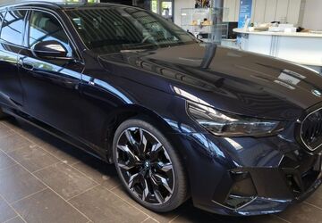 BMW 520 4.878 km 52.990 &euro; Langenfeld 40764