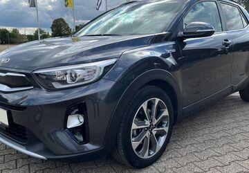 Kia Stonic 21.490 km 15.890 &euro; Langenfeld 40764