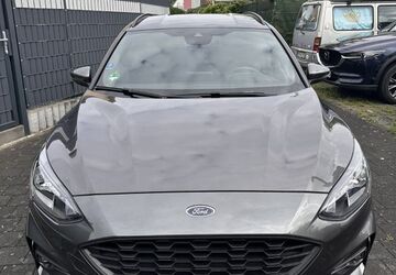 Ford Focus 96.000 km 12.300 &euro; Bonn 53125
