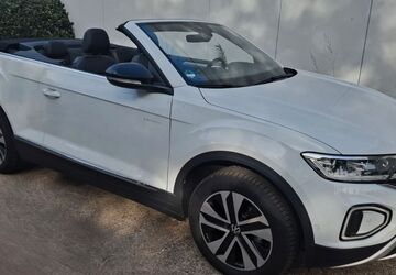 VW T-Roc 3.913 km 28.395 &euro; Köln 51107