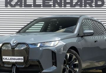 BMW iX 32.500 km 74.970 &euro; Köln 51149
