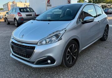 Peugeot 208 151.000 km 4.599 &euro; Köln 50767